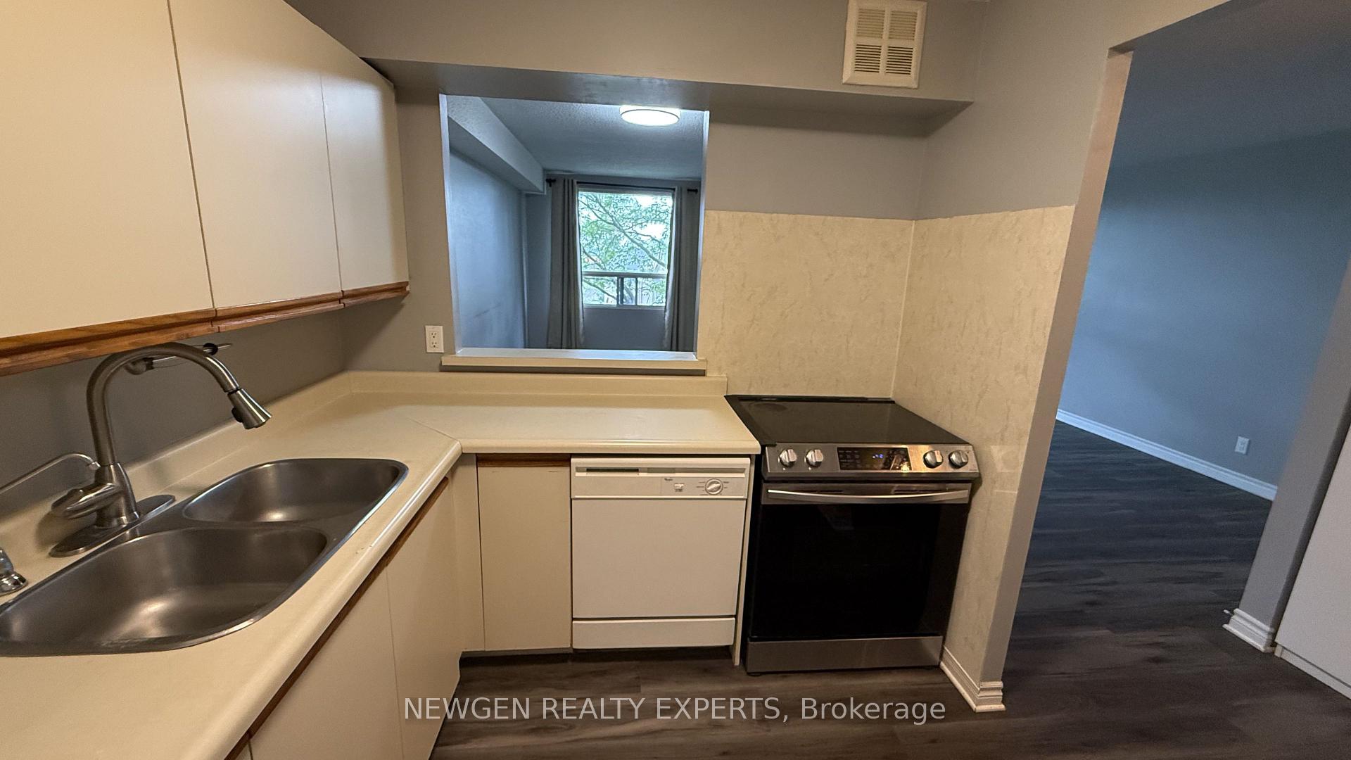 Photo 13 of Unit 405, 18 Holborn Court, Kitchener, Stanley Park — HOMEH