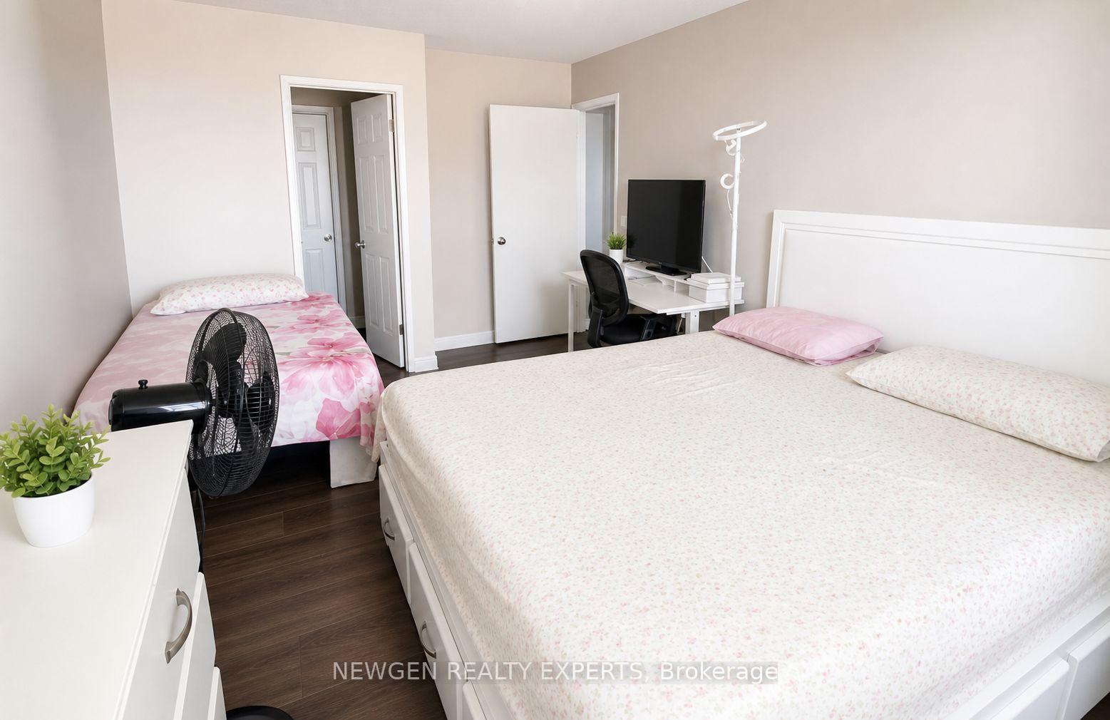 Photo 17 of Unit 405, 18 Holborn Court, Kitchener, Stanley Park — HOMEH