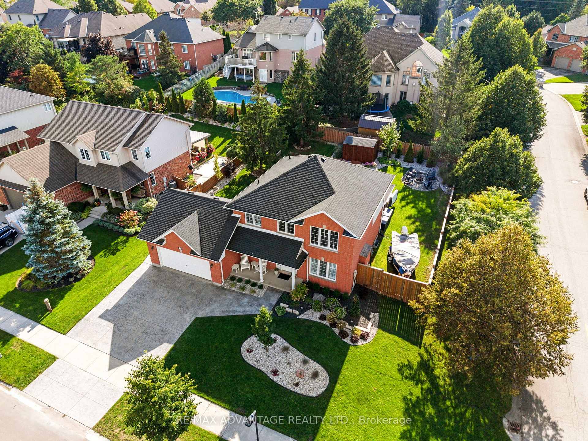 Photo 5 of 37 Calvert Lane, Middlesex Centre, Ilderton — HOMEH