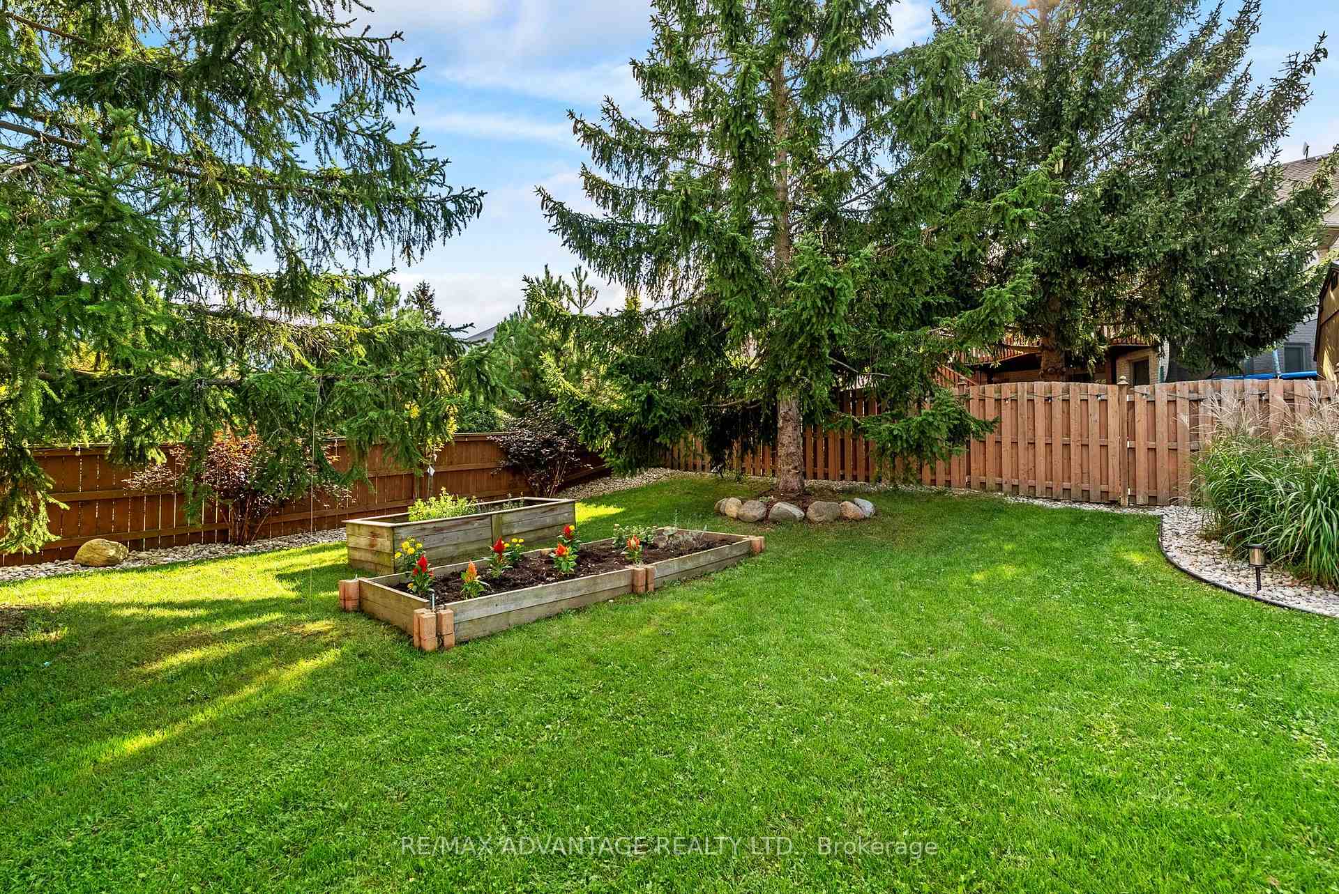 Photo 10 of 37 Calvert Lane, Middlesex Centre, Ilderton — HOMEH