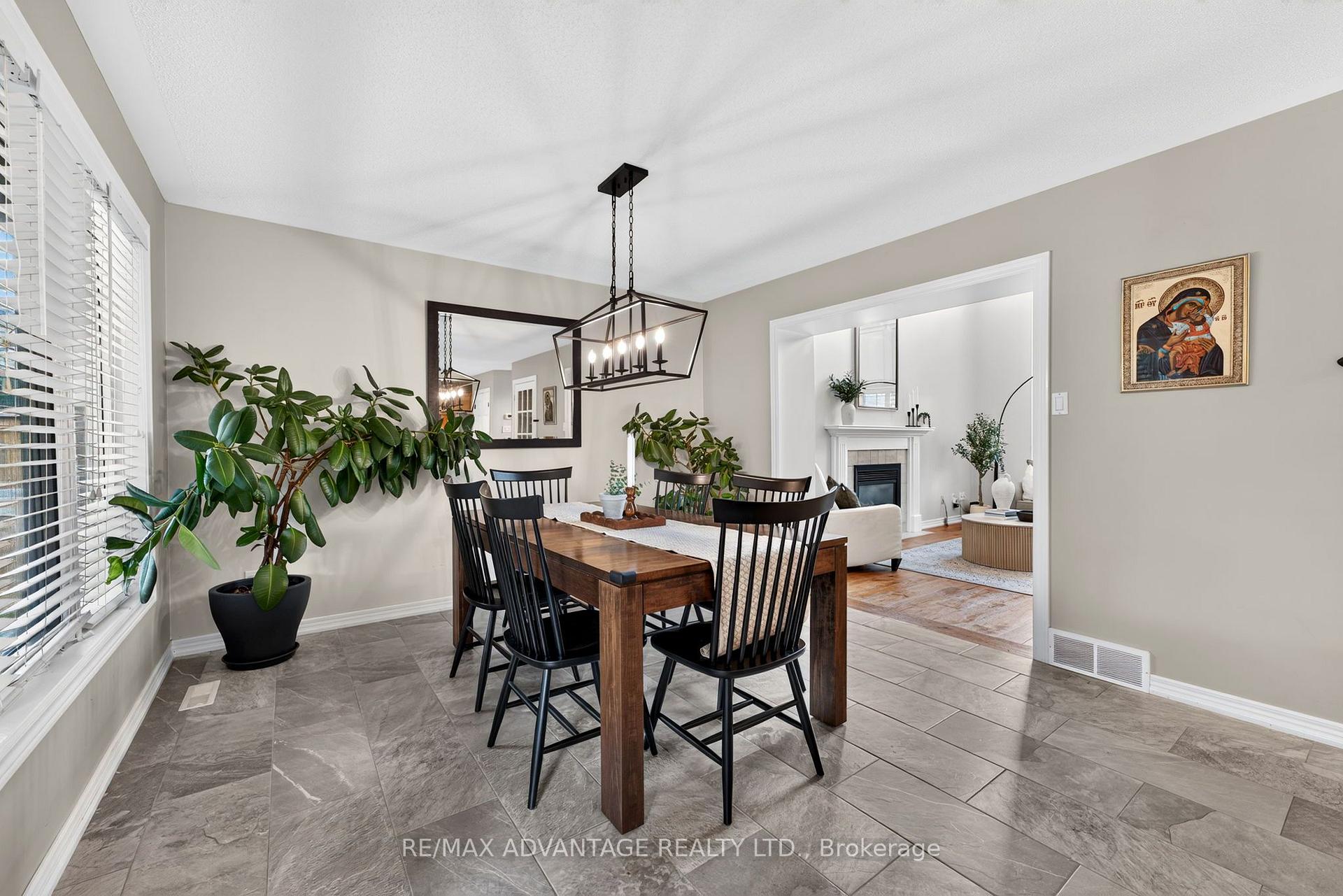 Photo 20 of 37 Calvert Lane, Middlesex Centre, Ilderton — HOMEH