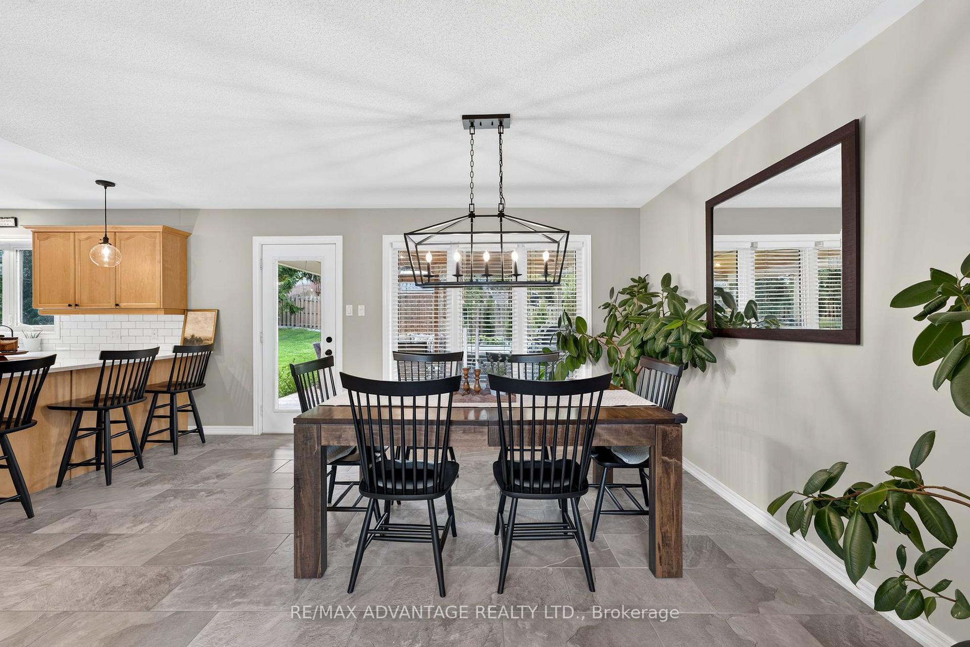 Photo 21 of 37 Calvert Lane, Middlesex Centre, Ilderton — HOMEH