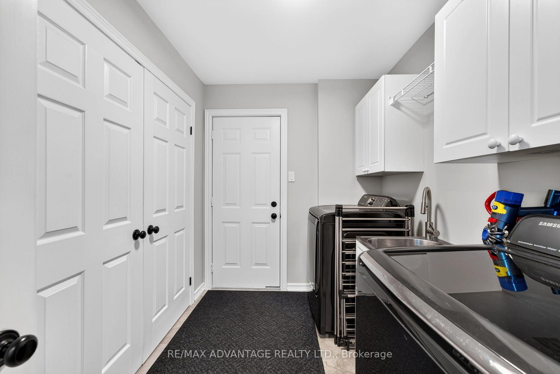 Photo 30 of 37 Calvert Lane, Middlesex Centre, Ilderton — HOMEH