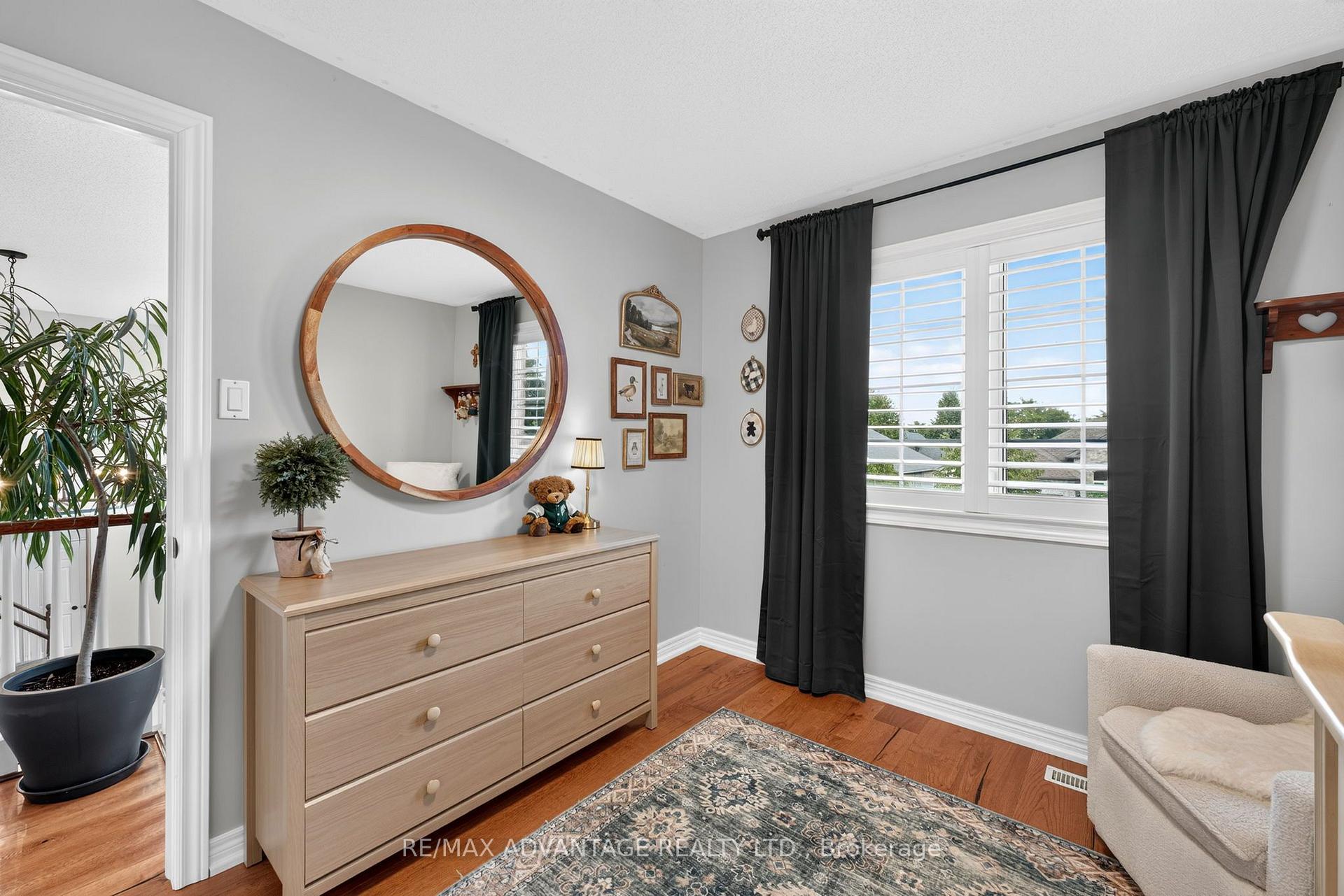 Photo 37 of 37 Calvert Lane, Middlesex Centre, Ilderton — HOMEH