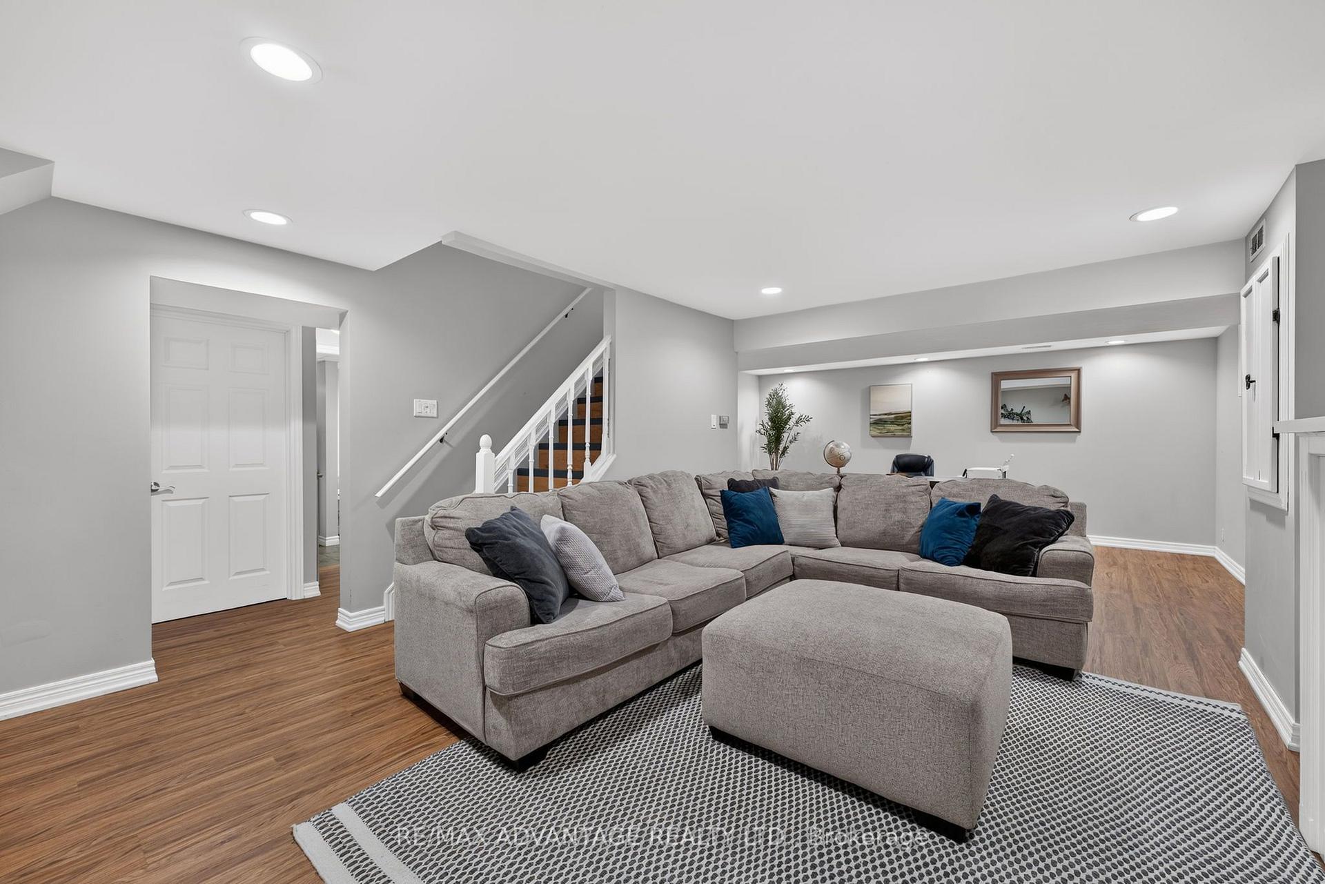 Photo 41 of 37 Calvert Lane, Middlesex Centre, Ilderton — HOMEH