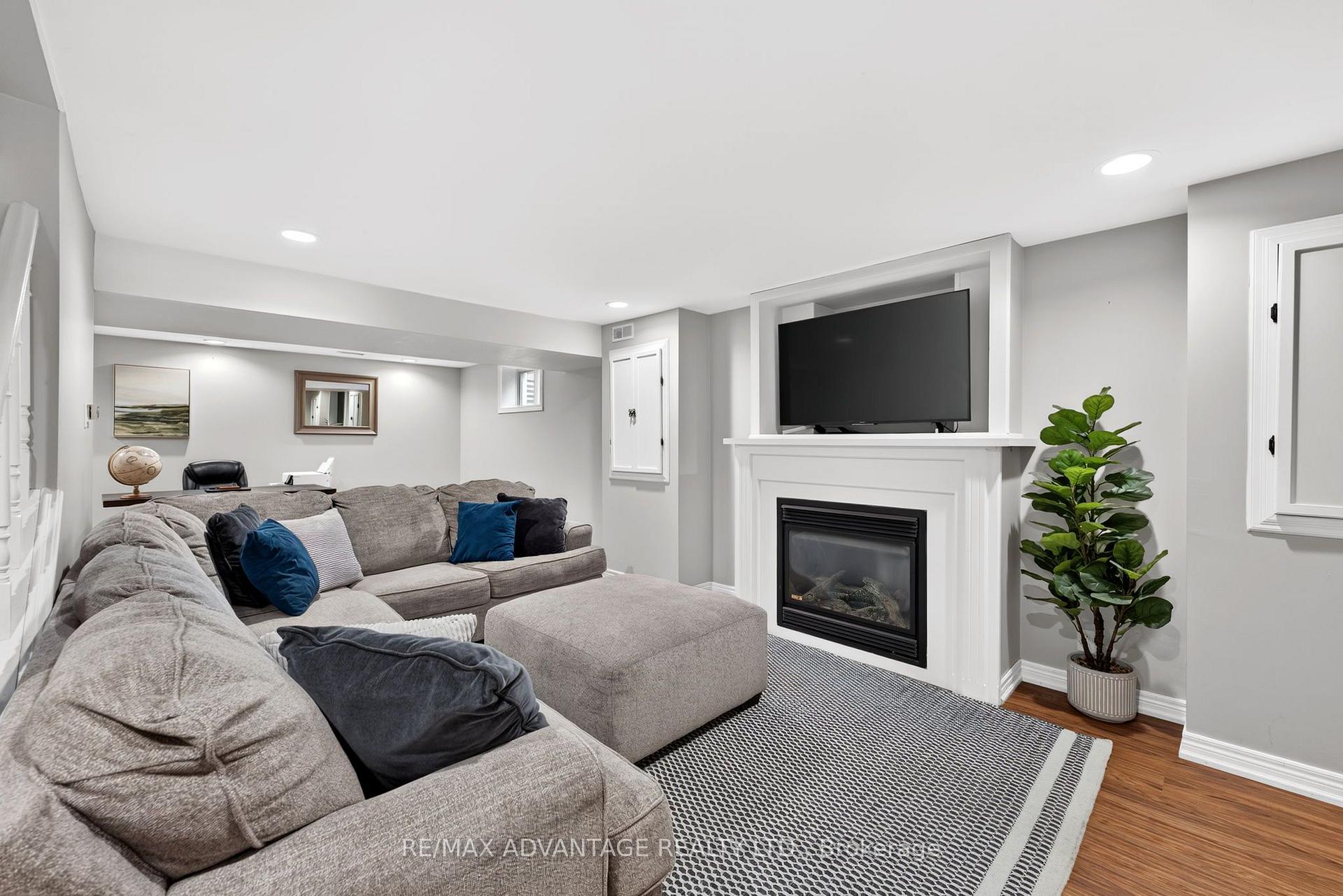Photo 42 of 37 Calvert Lane, Middlesex Centre, Ilderton — HOMEH
