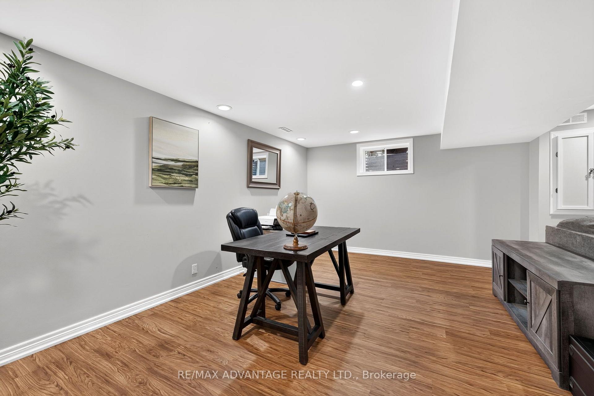 Photo 45 of 37 Calvert Lane, Middlesex Centre, Ilderton — HOMEH