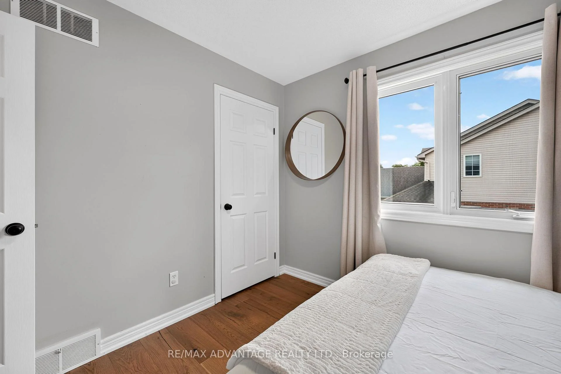 Photo 38 of 37 Calvert Lane, Middlesex Centre, Ilderton — HOMEH