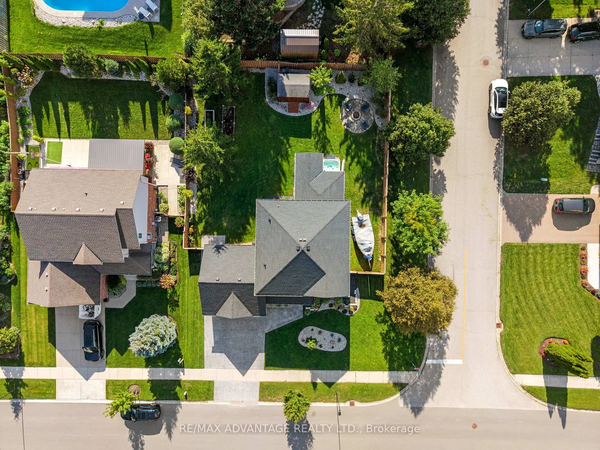 Photo 53 of 37 Calvert Lane, Middlesex Centre, Ilderton — HOMEH