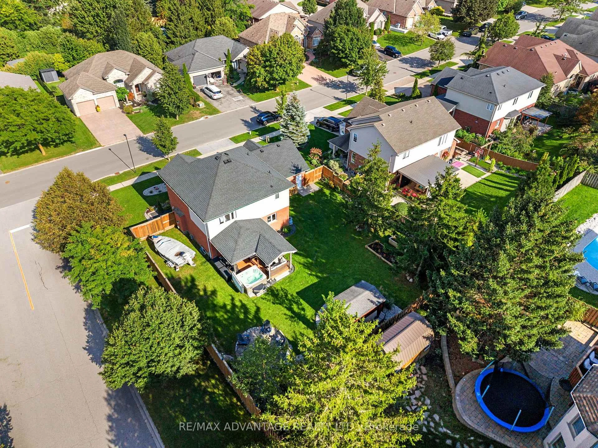 Photo 55 of 37 Calvert Lane, Middlesex Centre, Ilderton — HOMEH