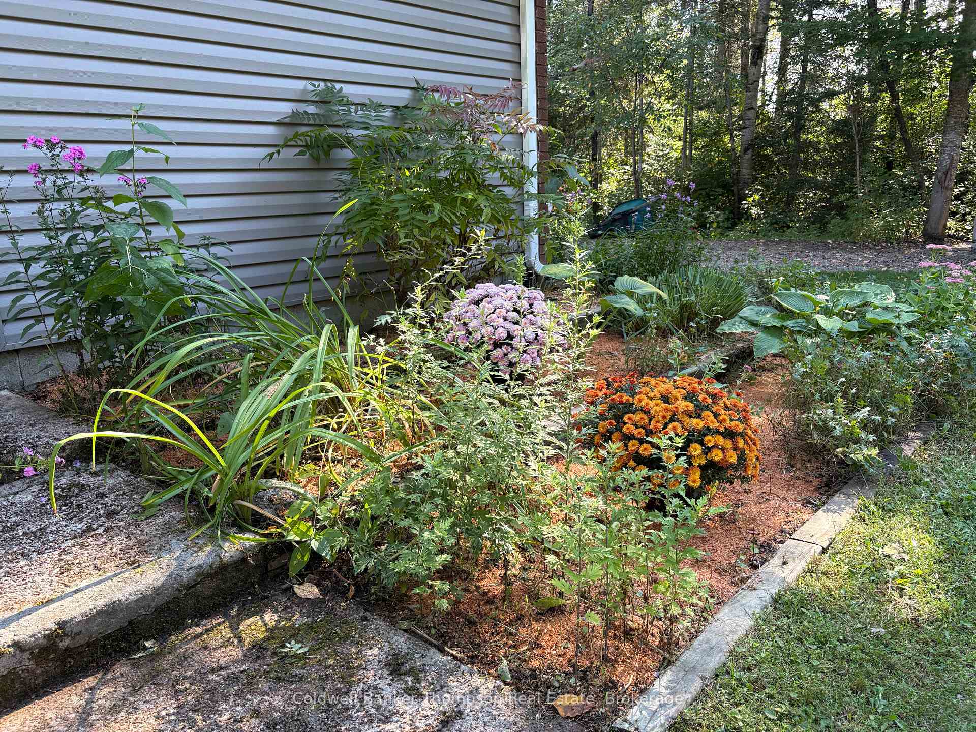 Photo 25 of 40 Tebby Boulevard, South River — HOMEH