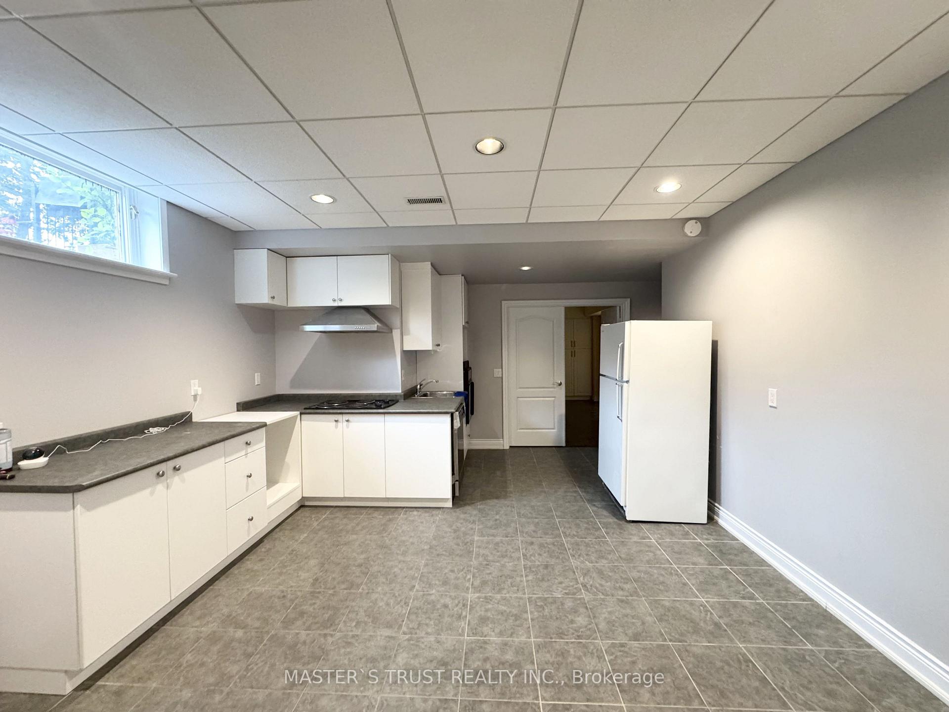 Photo 10 of 6 Cadmus Road, North York, Newtonbrook East — HOMEH