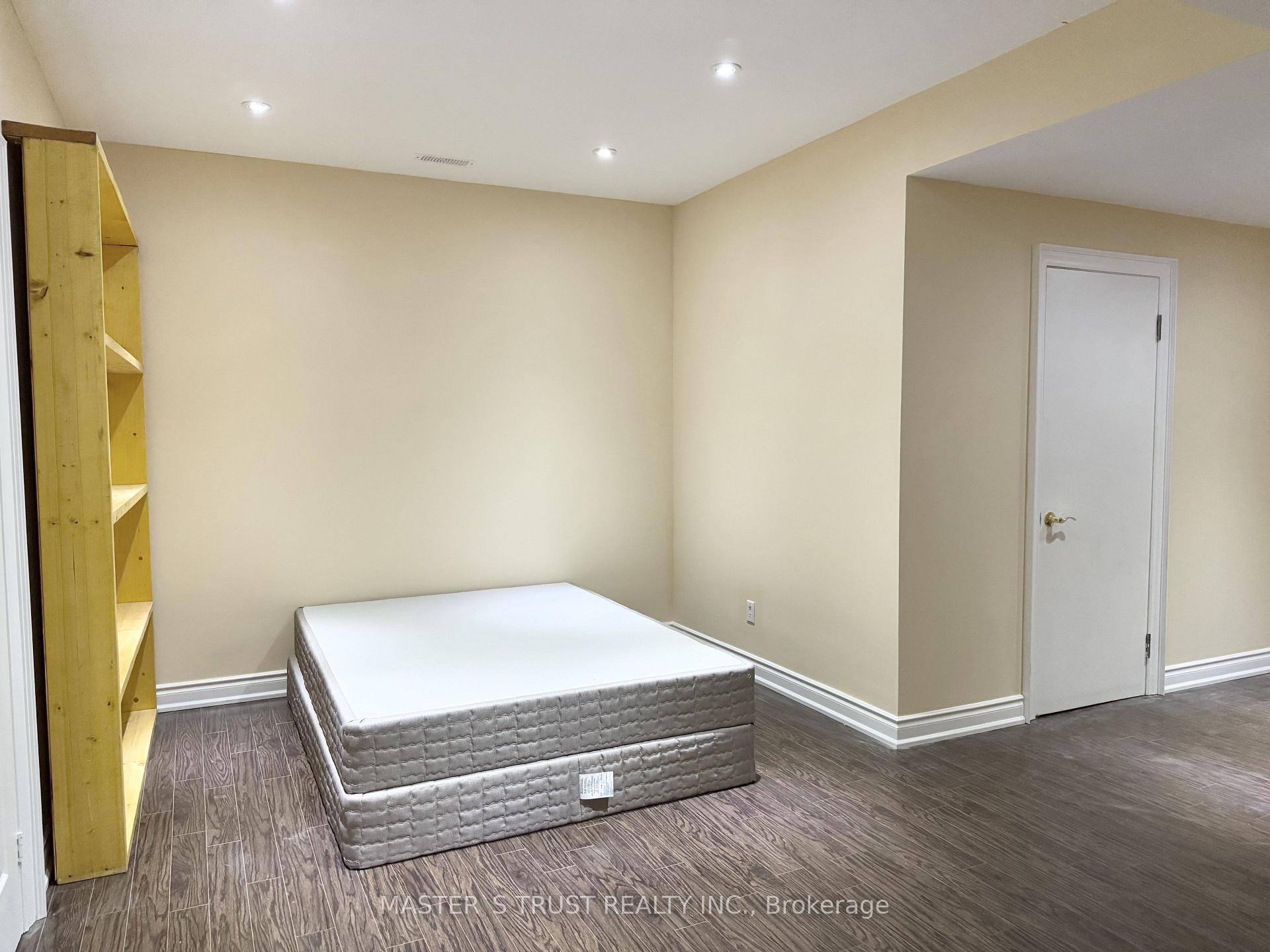 Photo 14 of 6 Cadmus Road, North York, Newtonbrook East — HOMEH