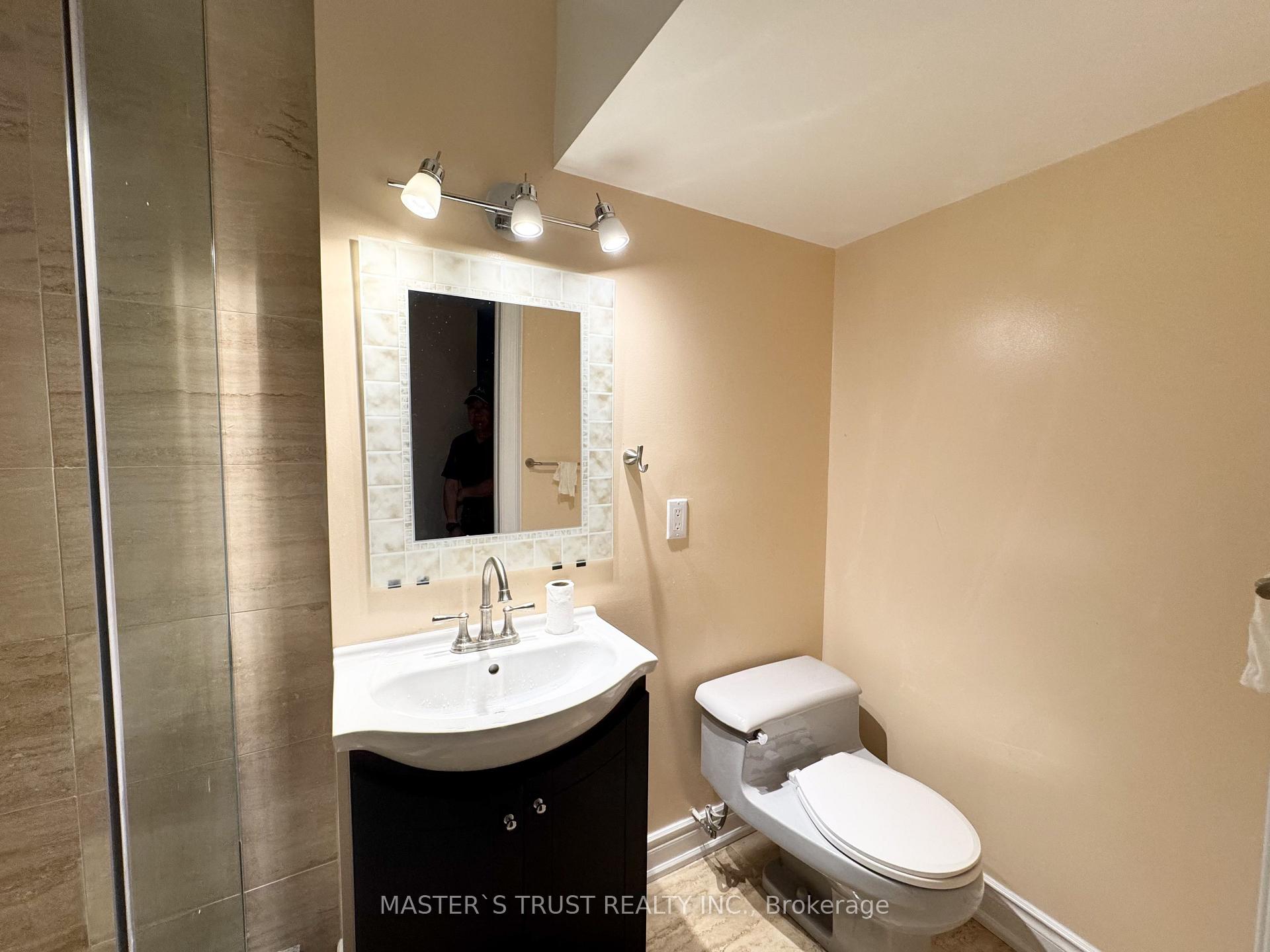 Photo 16 of 6 Cadmus Road, North York, Newtonbrook East — HOMEH