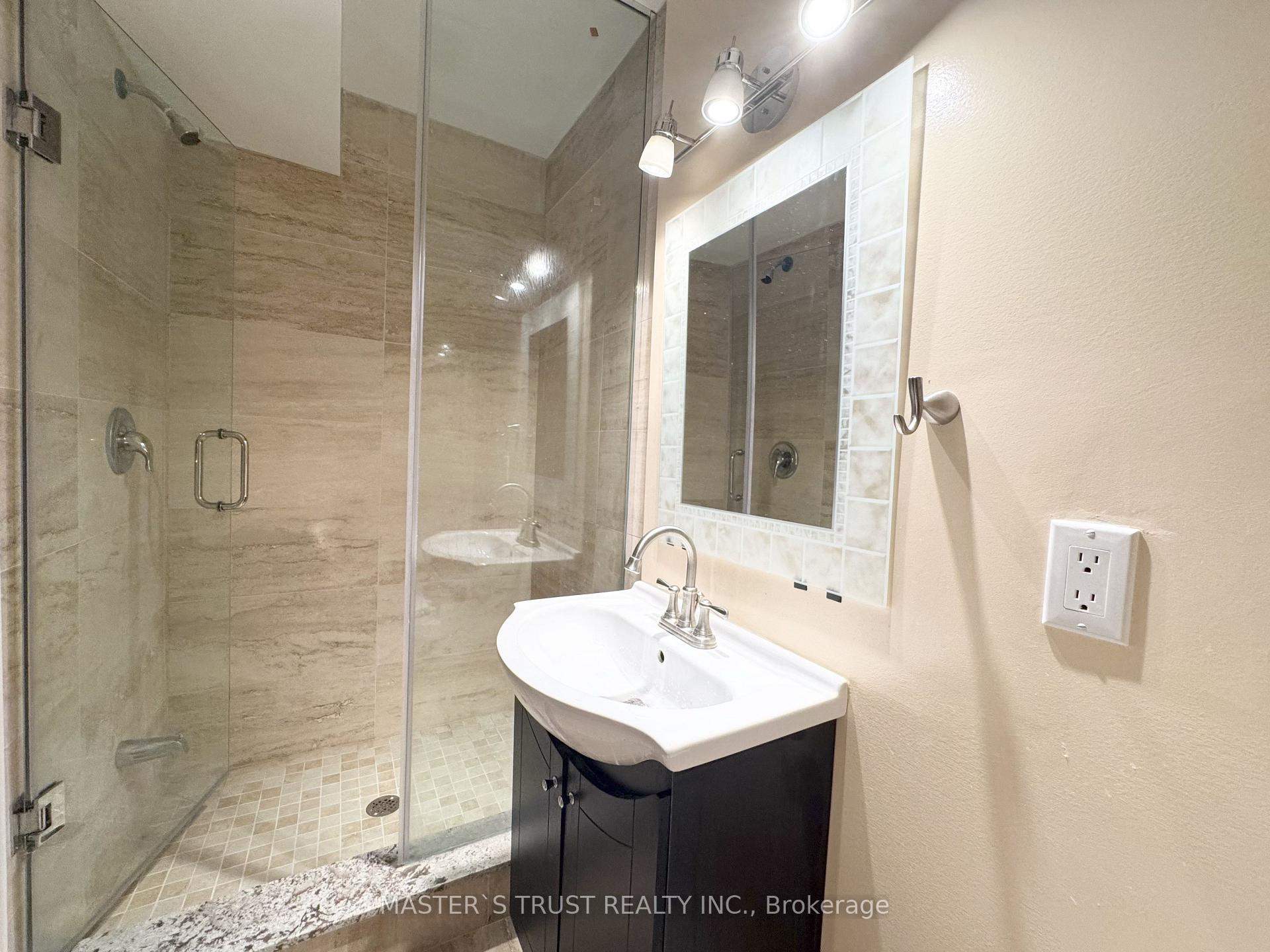 Photo 17 of 6 Cadmus Road, North York, Newtonbrook East — HOMEH