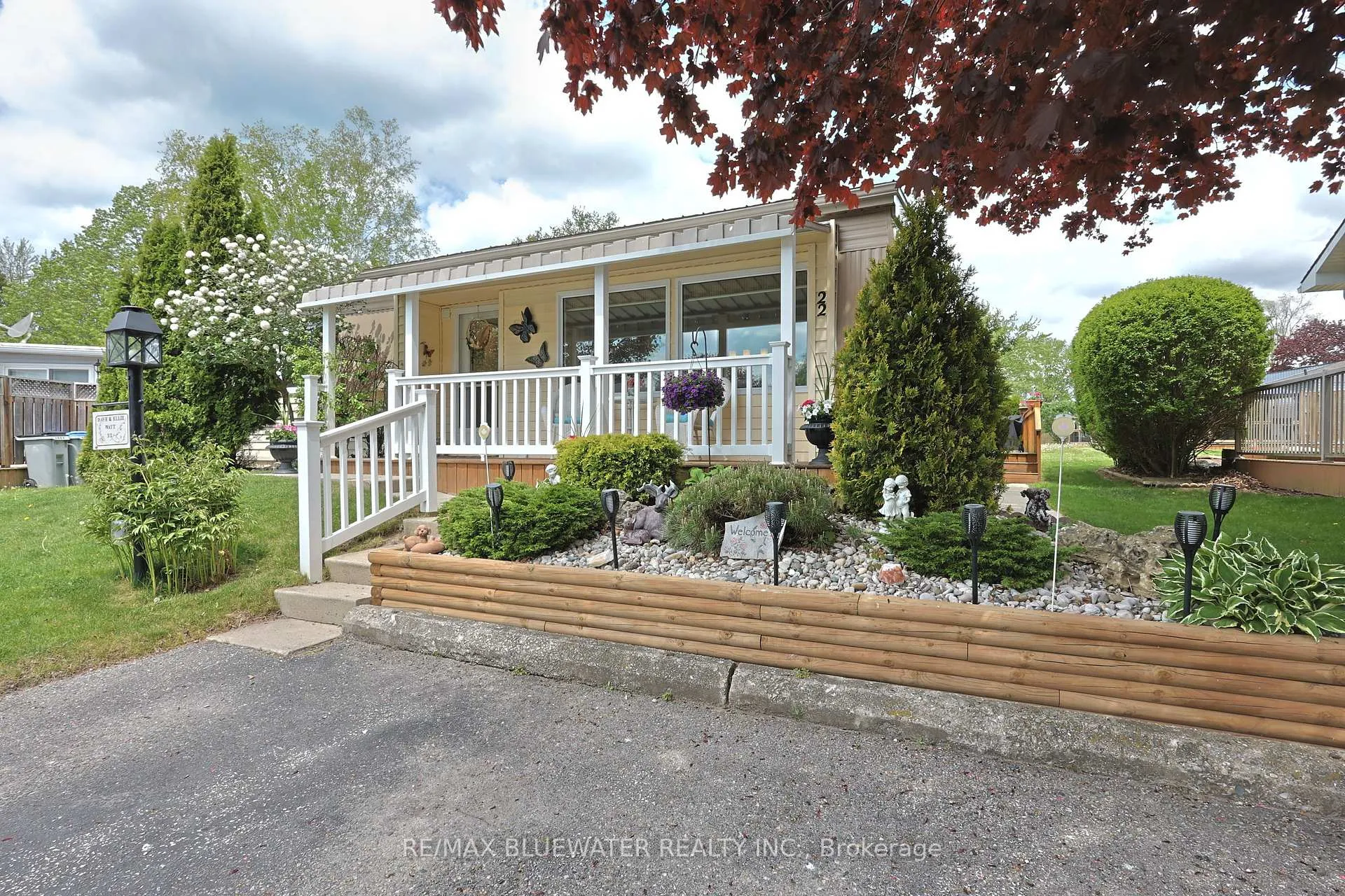Photo 7 of 22 Pebble Beach Parkway, South Huron, Stephen — HOMEH