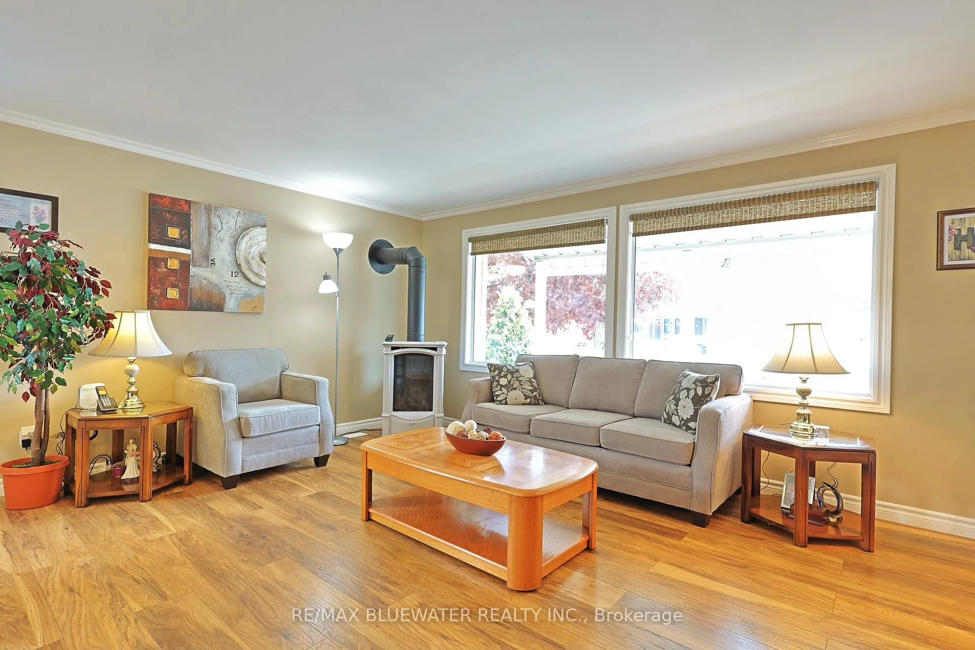 Photo 14 of 22 Pebble Beach Parkway, South Huron, Stephen — HOMEH