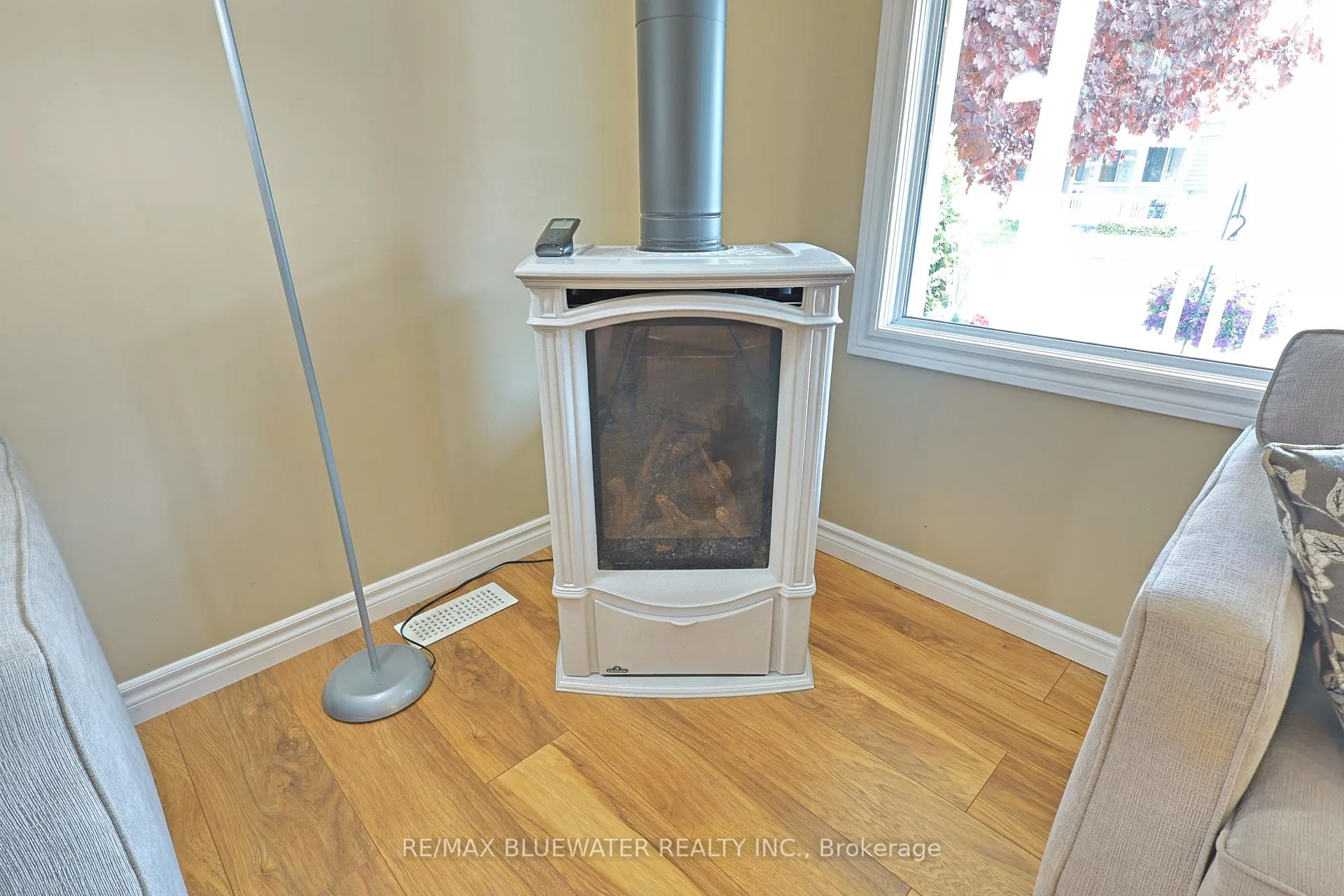 Photo 16 of 22 Pebble Beach Parkway, South Huron, Stephen — HOMEH