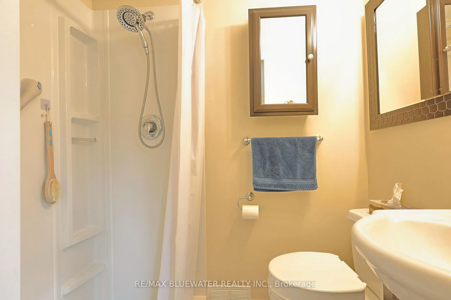 Photo 27 of 22 Pebble Beach Parkway, South Huron, Stephen — HOMEH