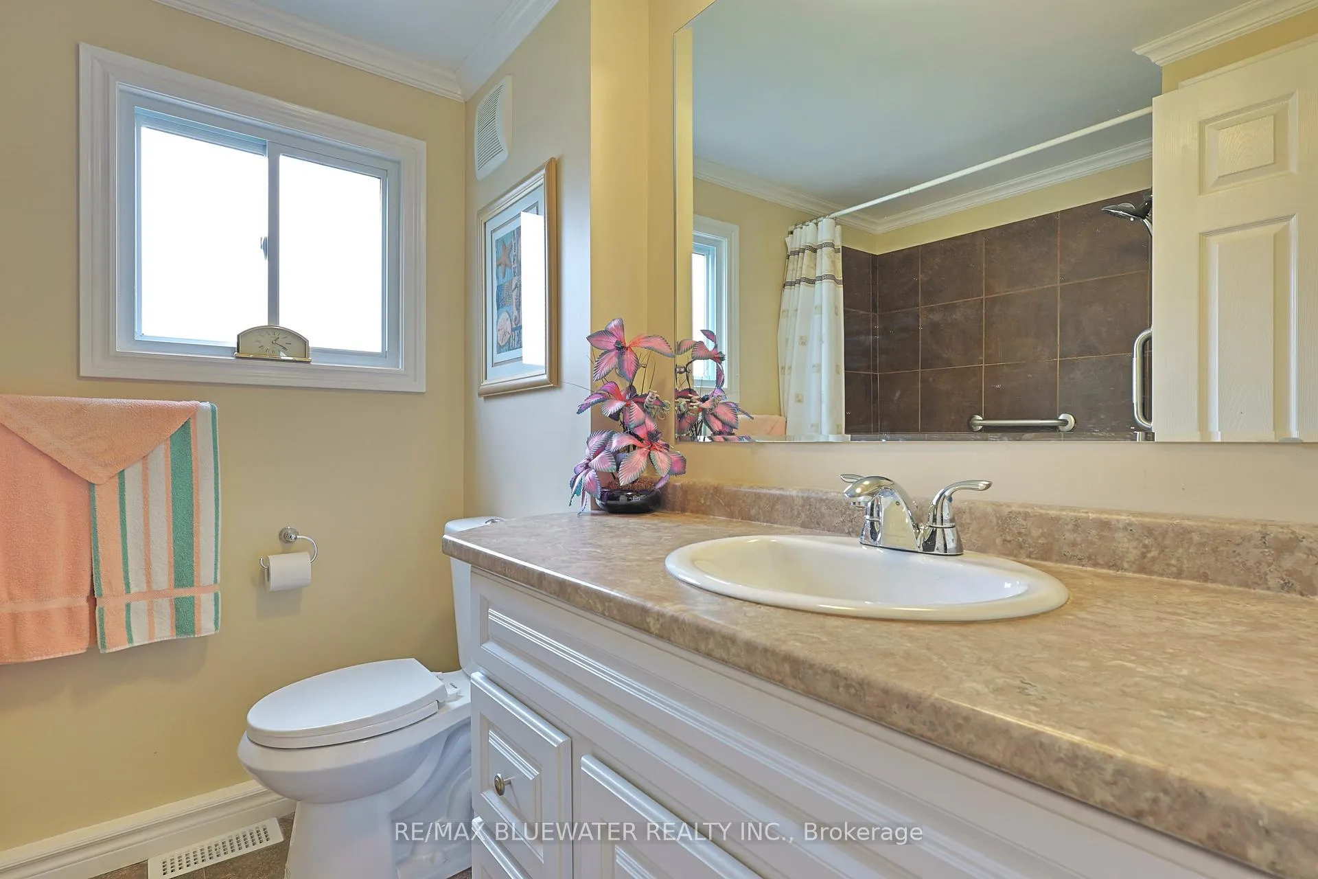 Photo 29 of 22 Pebble Beach Parkway, South Huron, Stephen — HOMEH