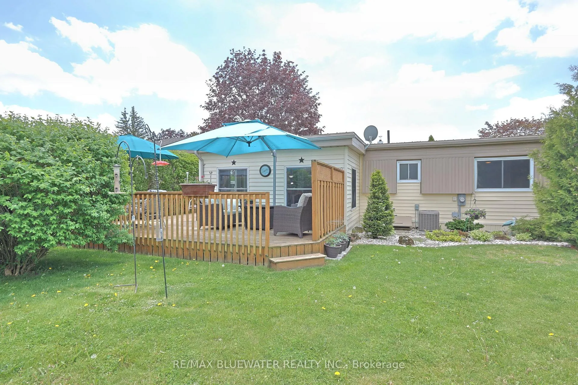 Photo 33 of 22 Pebble Beach Parkway, South Huron, Stephen — HOMEH