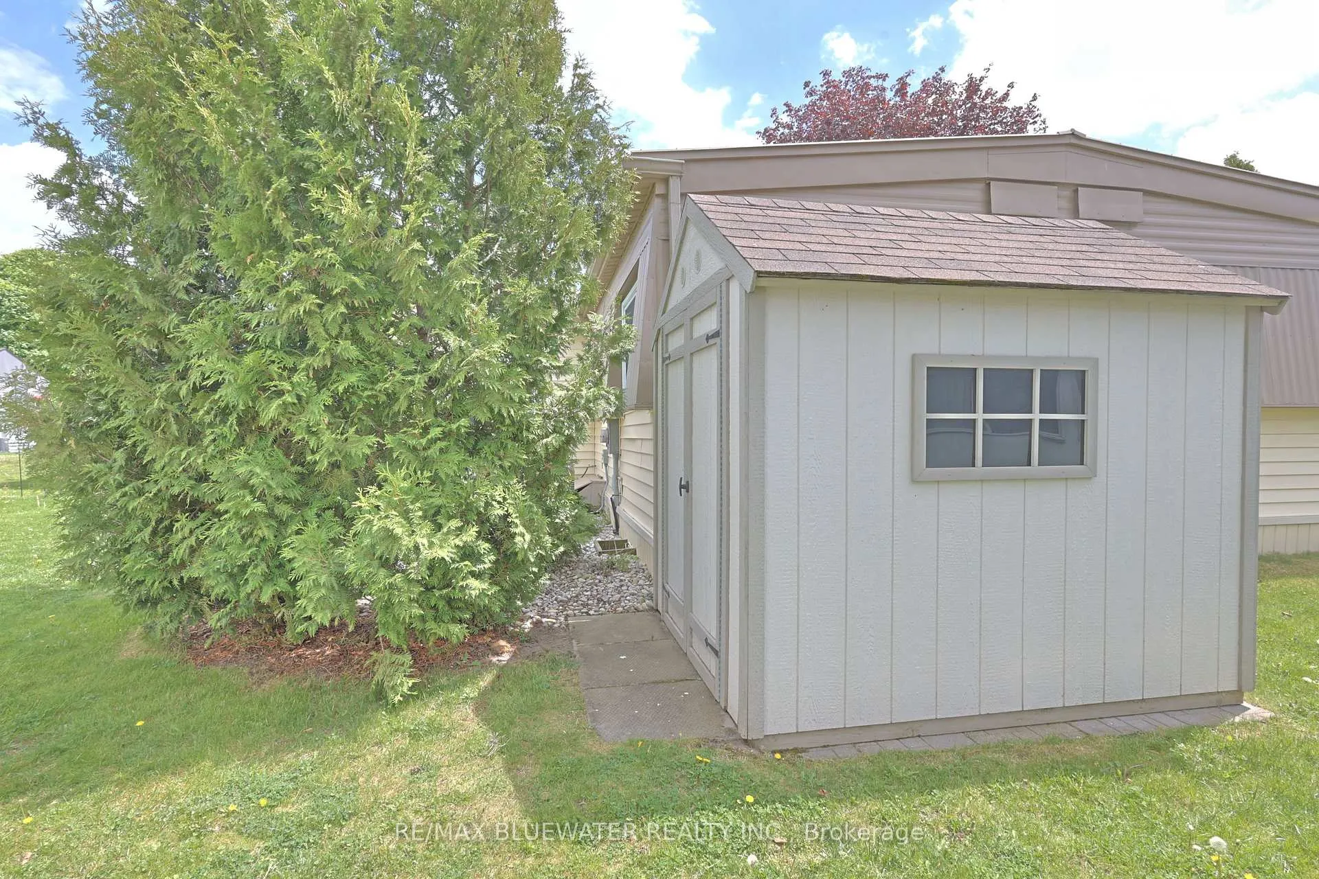 Photo 37 of 22 Pebble Beach Parkway, South Huron, Stephen — HOMEH