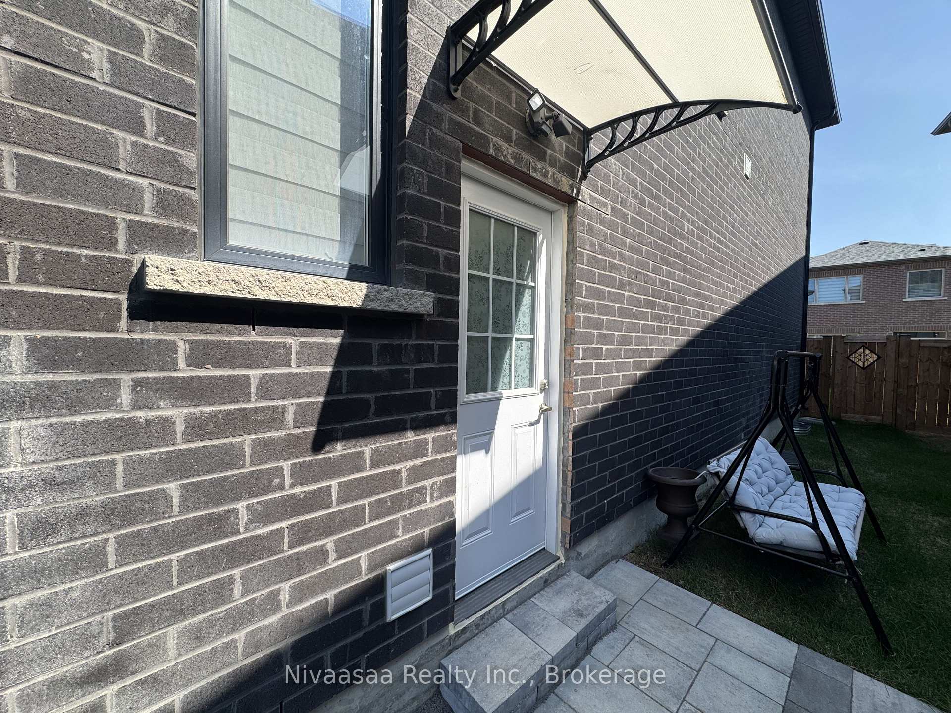 Photo 2 of Unit Basement, 39 Petch Avenue, Caledon, Rural Caledon — HOMEH