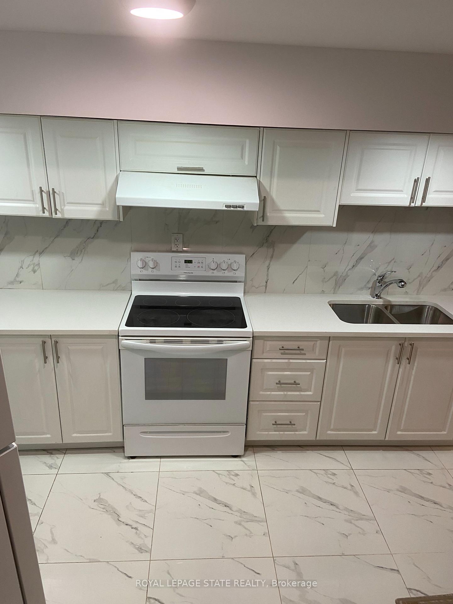Photo 3 of 45 Fletcher Road, Hamilton, Rural Glanbrook — HOMEH