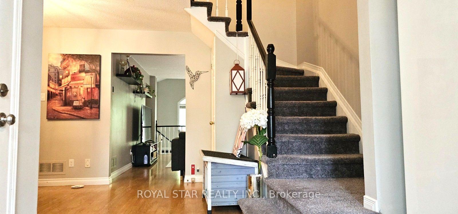 Photo 2 of 26 Furlong Crescent, Ottawa, Kanata - Bridlewood — HOMEH