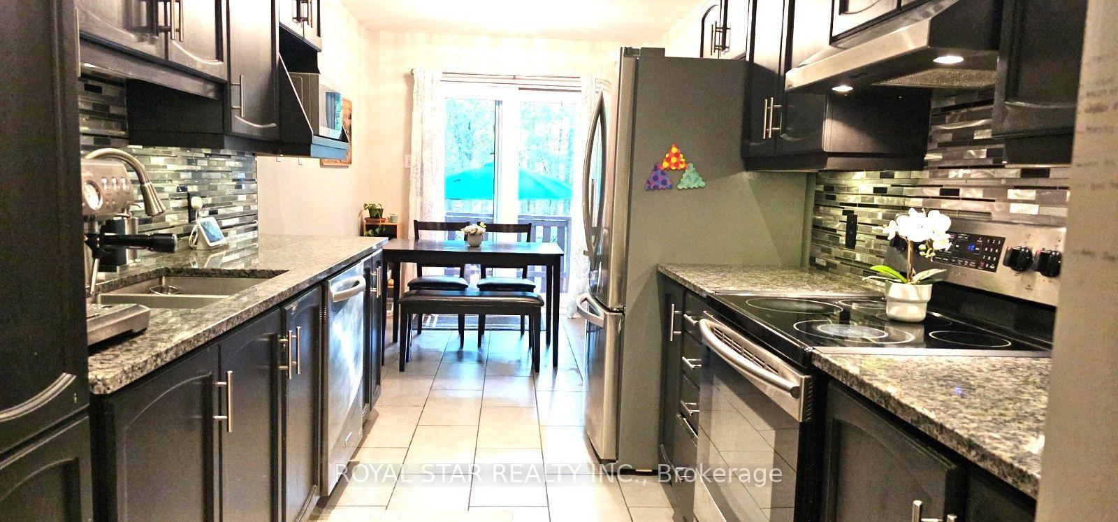 Photo 7 of 26 Furlong Crescent, Ottawa, Kanata - Bridlewood — HOMEH
