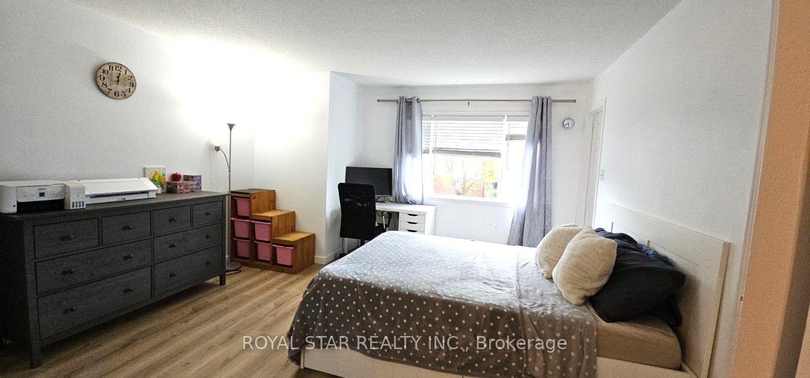 Photo 10 of 26 Furlong Crescent, Ottawa, Kanata - Bridlewood — HOMEH