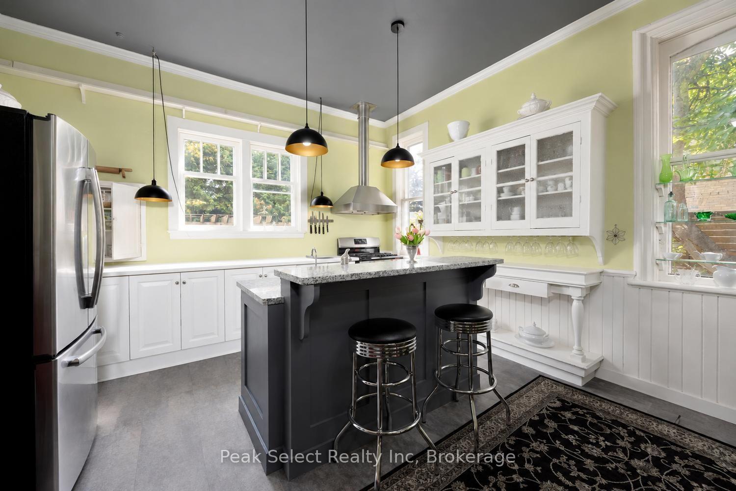 Photo 8 of 220 Elgin Street E, St. Marys — HOMEH
