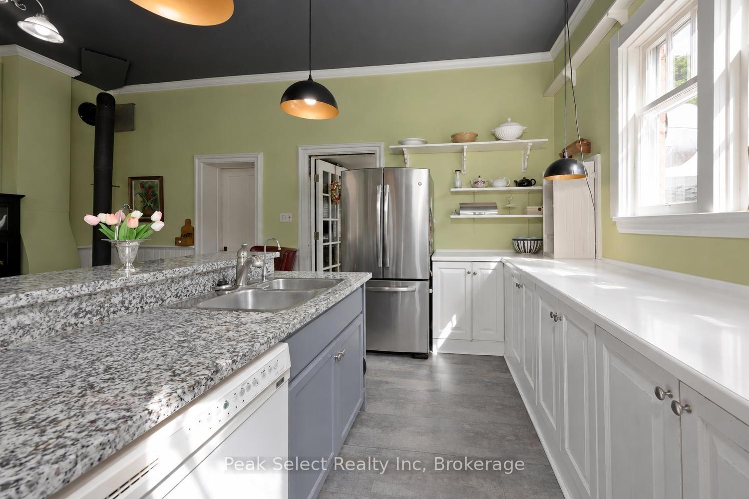 Photo 9 of 220 Elgin Street E, St. Marys — HOMEH