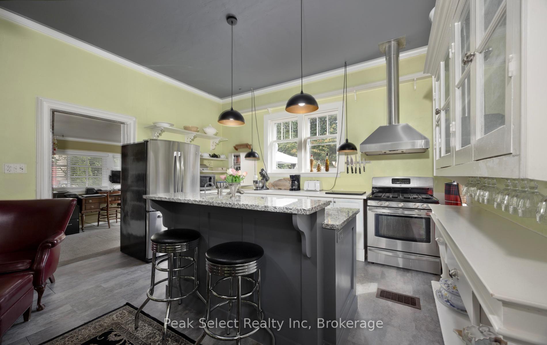 Photo 10 of 220 Elgin Street E, St. Marys — HOMEH