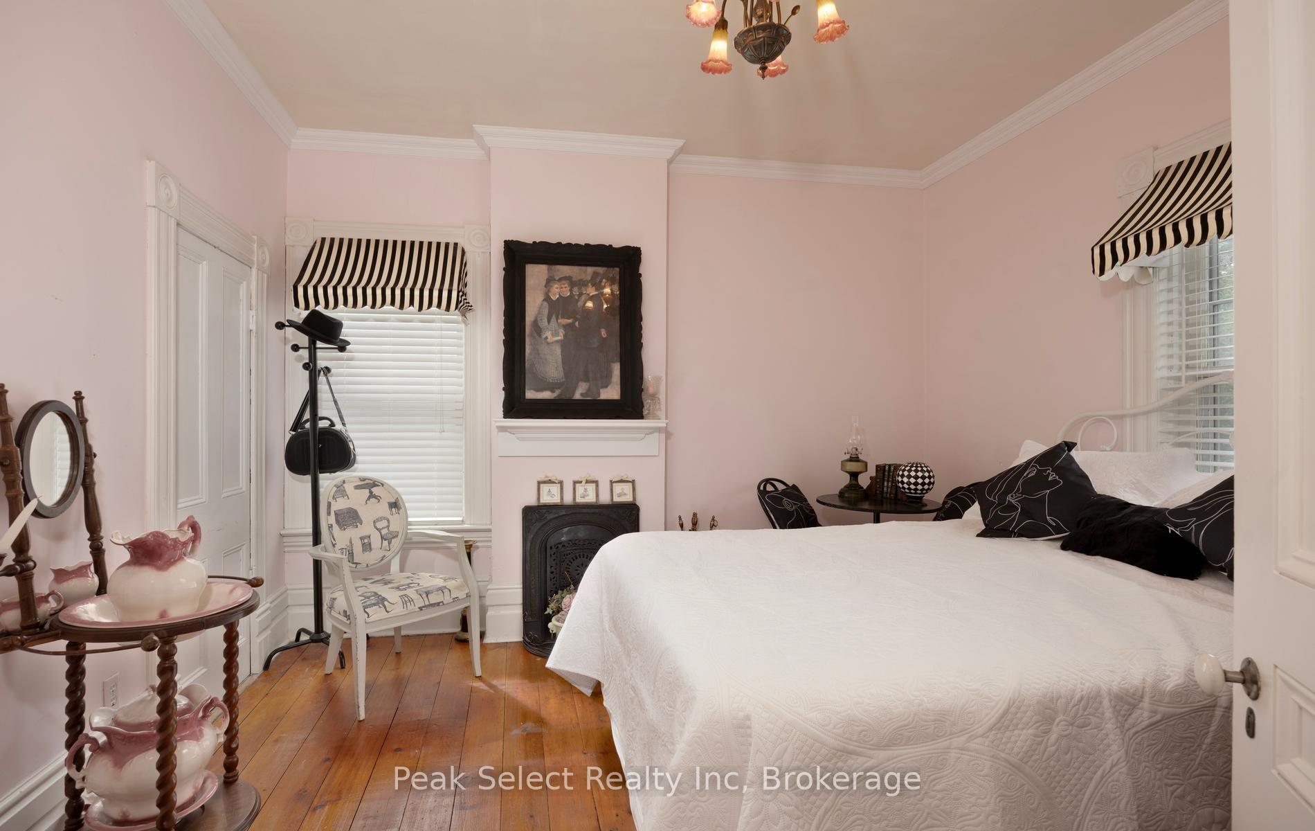 Photo 28 of 220 Elgin Street E, St. Marys — HOMEH