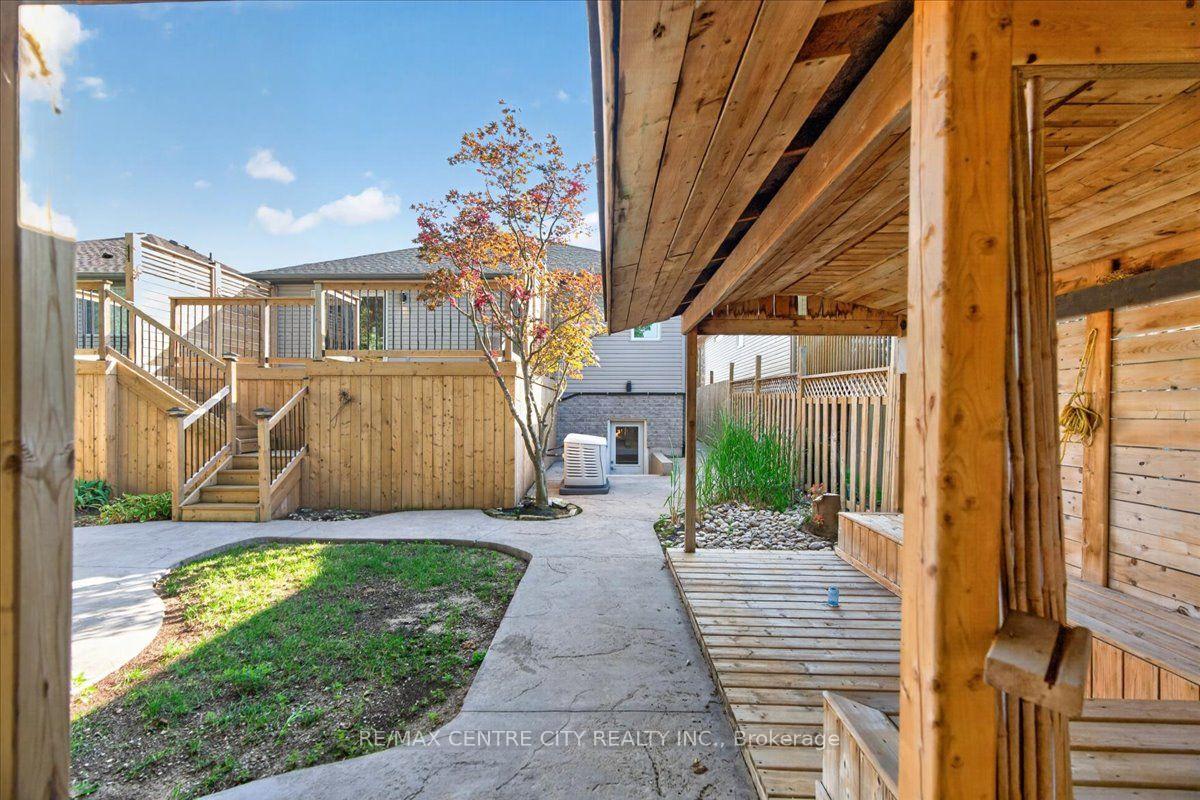 Photo 68 of 59 Bridle Path, Strathroy-Caradoc, SW — HOMEH
