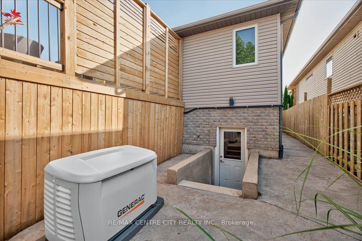 Photo 70 of 59 Bridle Path, Strathroy-Caradoc, SW — HOMEH