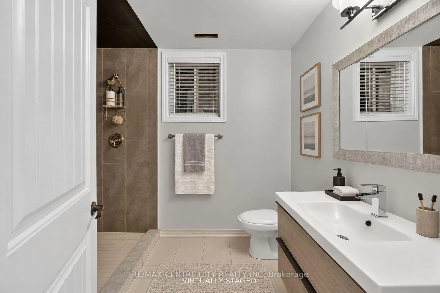 Photo 57 of 59 Bridle Path, Strathroy-Caradoc, SW — HOMEH