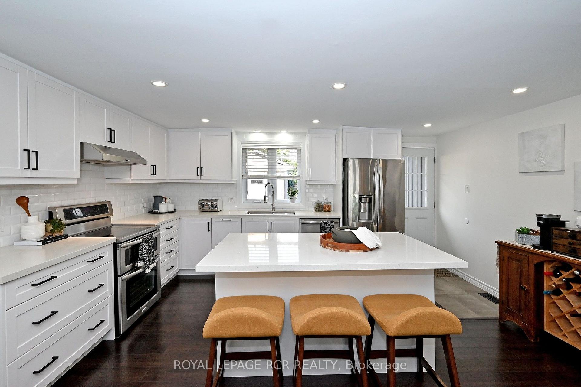 Photo 14 of 779 Sheppard Avenue, Georgina, Historic Lakeshore Communities — HOMEH