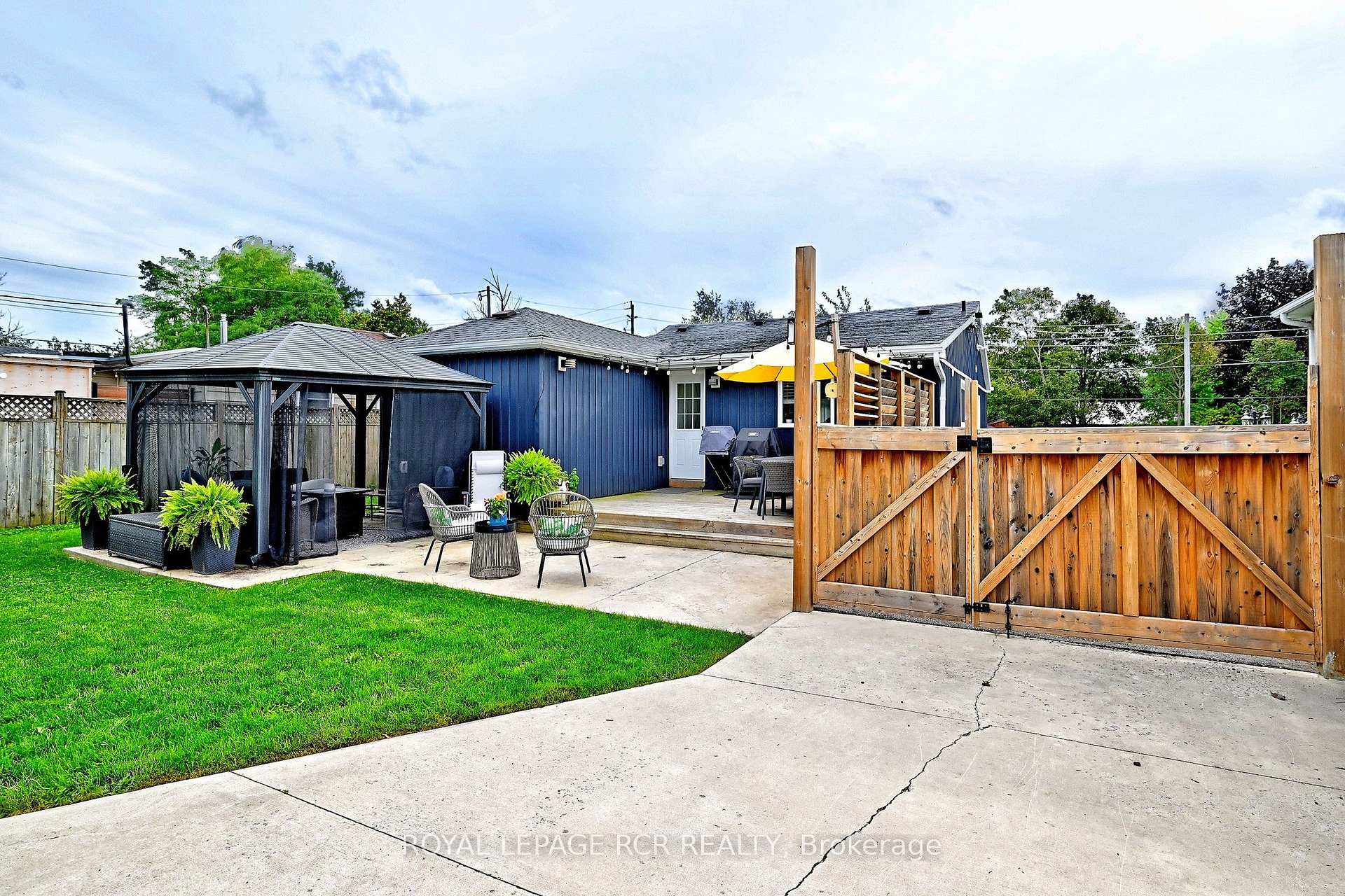 Photo 46 of 779 Sheppard Avenue, Georgina, Historic Lakeshore Communities — HOMEH