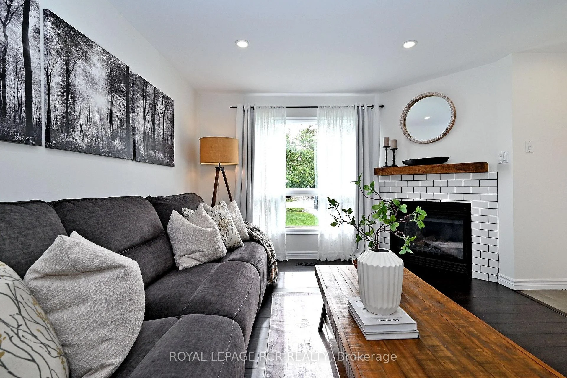 Photo 13 of 779 Sheppard Avenue, Georgina, Historic Lakeshore Communities — HOMEH