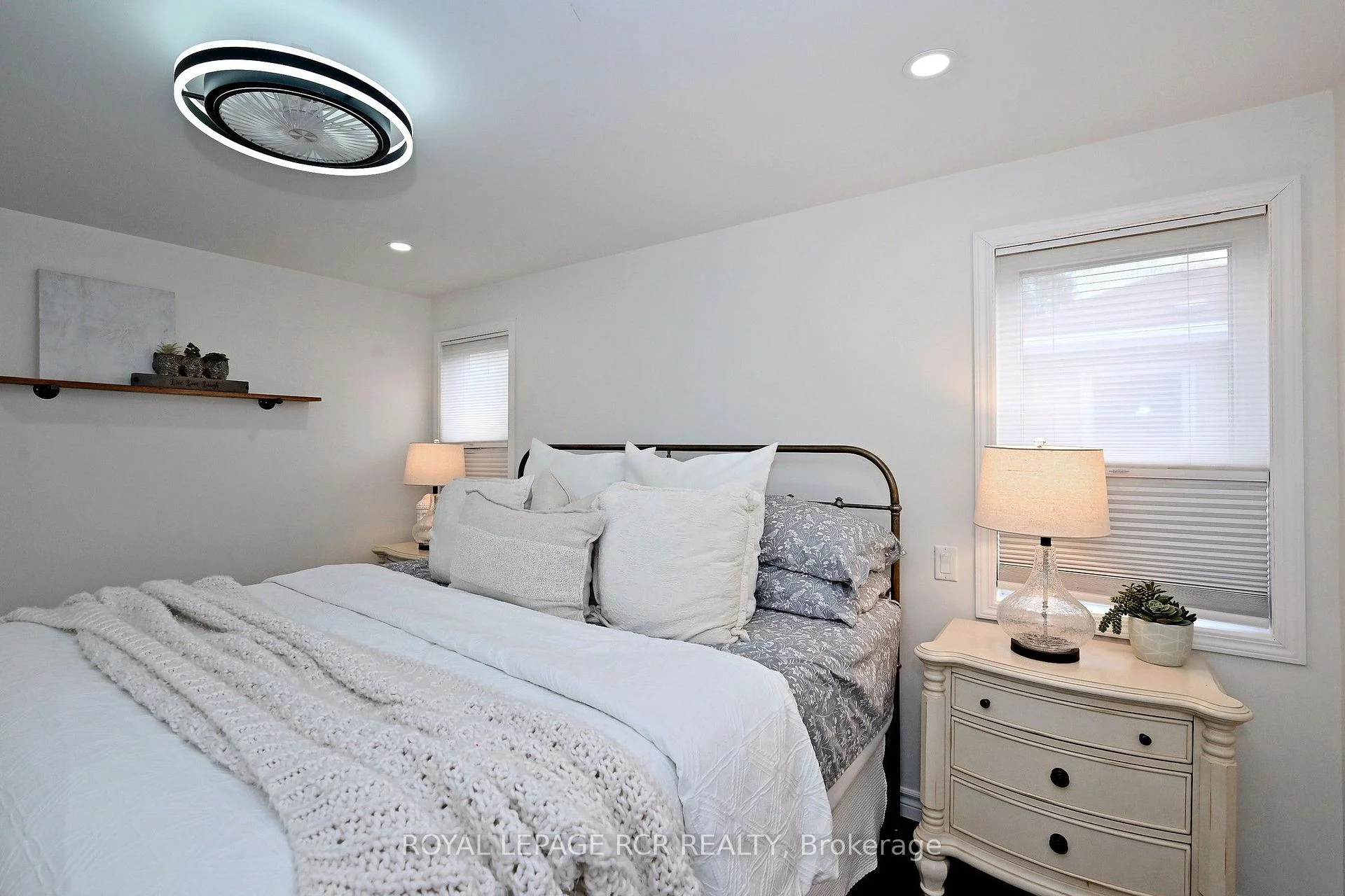Photo 23 of 779 Sheppard Avenue, Georgina, Historic Lakeshore Communities — HOMEH