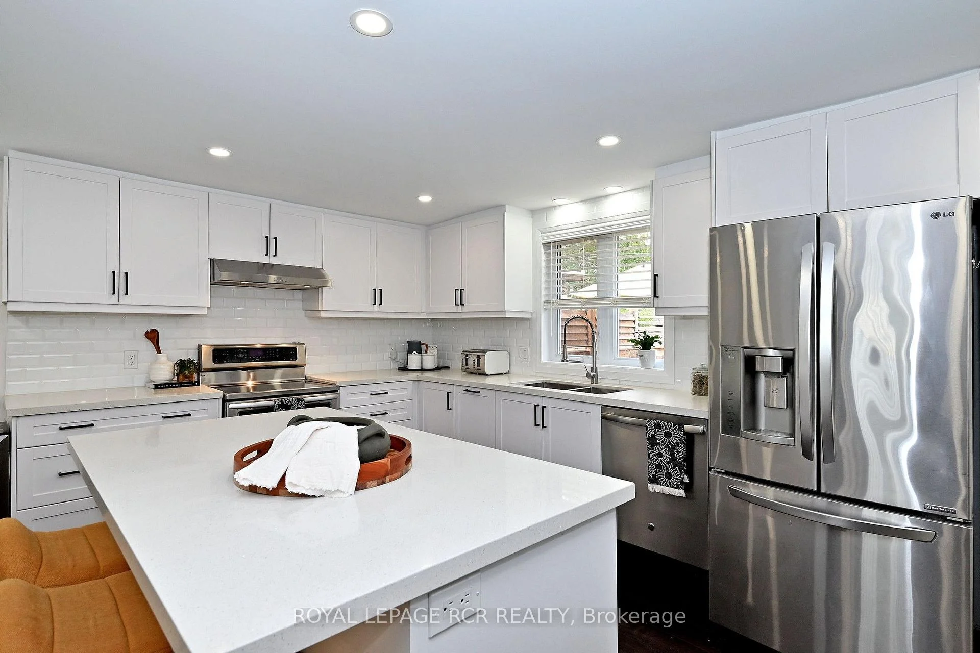 Photo 81 of 779 Sheppard Avenue, Georgina, Historic Lakeshore Communities — HOMEH