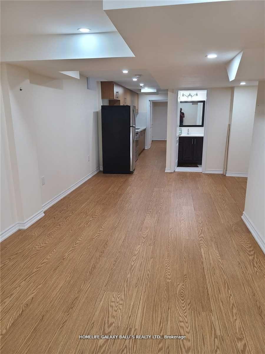 Photo 6 of Unit (Basement), 4 Malborough Road, Markham, Box Grove — HOMEH