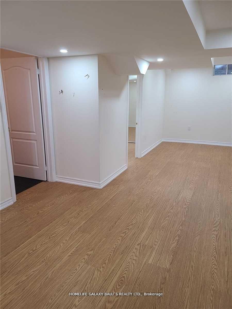 Photo 9 of Unit (Basement), 4 Malborough Road, Markham, Box Grove — HOMEH