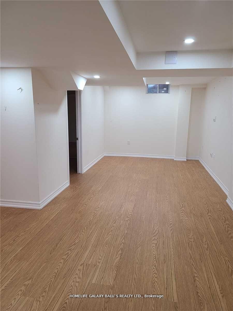 Photo 12 of Unit (Basement), 4 Malborough Road, Markham, Box Grove — HOMEH