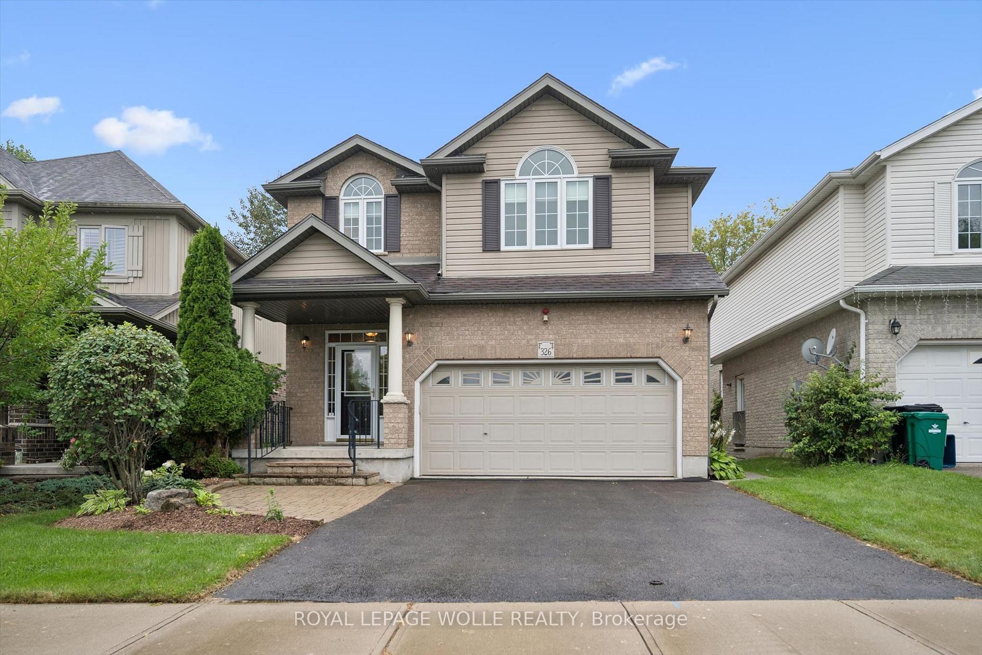 Photo 2 of 326 Tealby Crescent, Waterloo, Colonial Acres — HOMEH