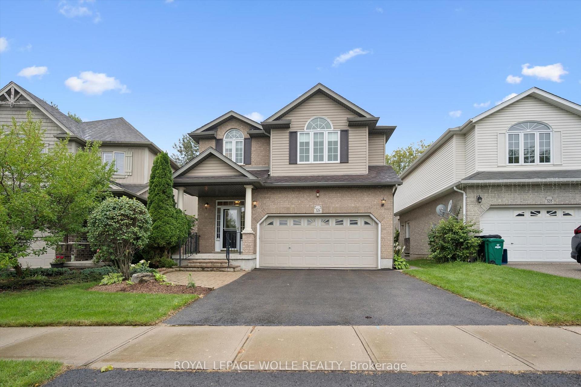 Photo 4 of 326 Tealby Crescent, Waterloo, Colonial Acres — HOMEH