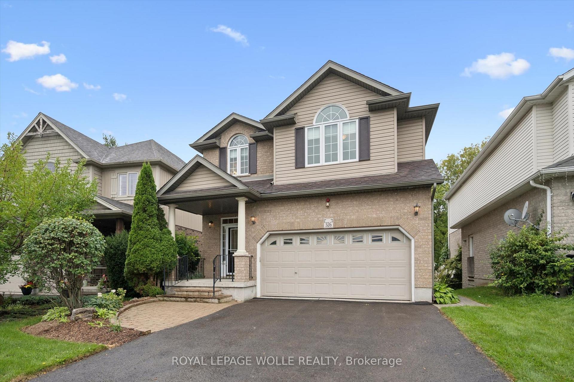 Photo 5 of 326 Tealby Crescent, Waterloo, Colonial Acres — HOMEH