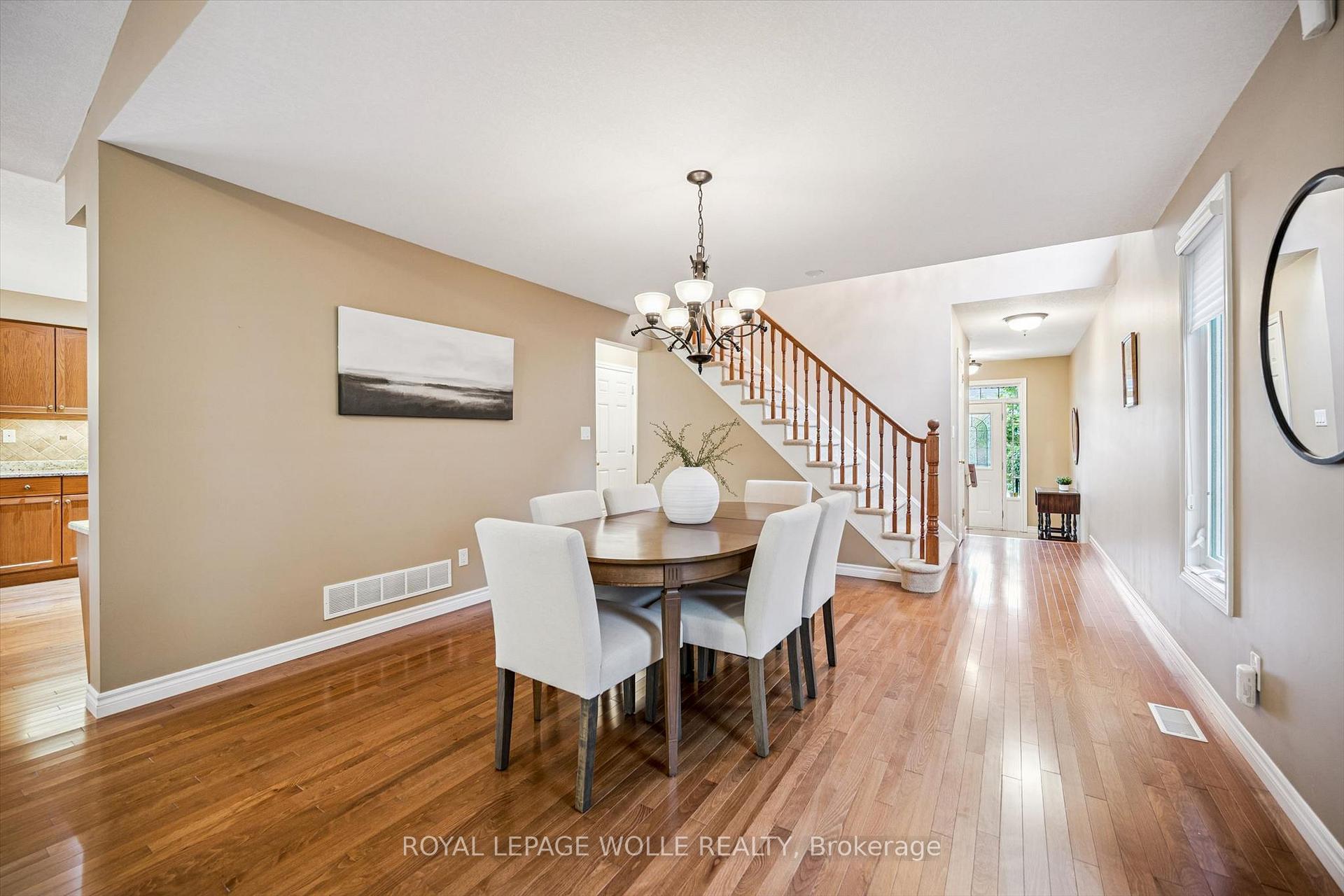 Photo 11 of 326 Tealby Crescent, Waterloo, Colonial Acres — HOMEH